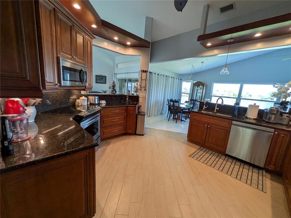 For Sale: $450,000 (3 beds, 2 baths, 2037 Square Feet)