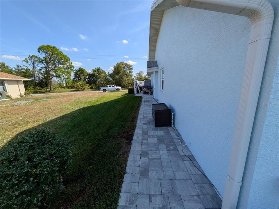 For Sale: $450,000 (3 beds, 2 baths, 2037 Square Feet)