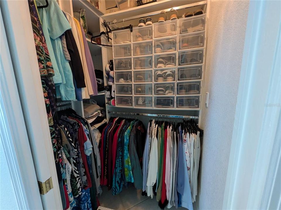 For Sale: $450,000 (3 beds, 2 baths, 2037 Square Feet)