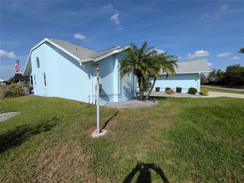 For Sale: $450,000 (3 beds, 2 baths, 2037 Square Feet)