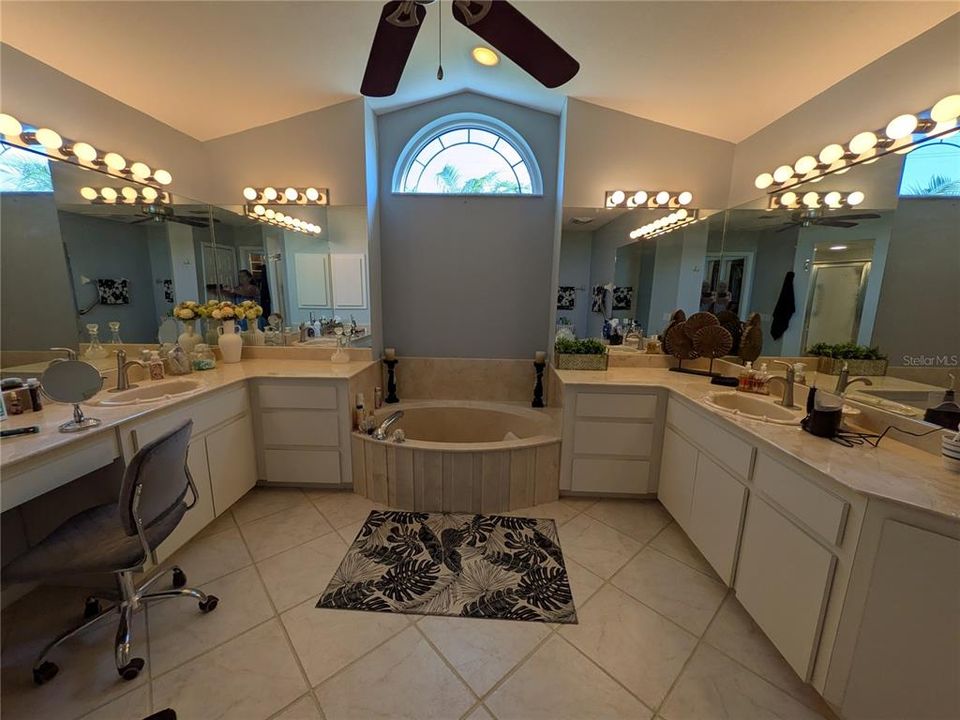 For Sale: $450,000 (3 beds, 2 baths, 2037 Square Feet)