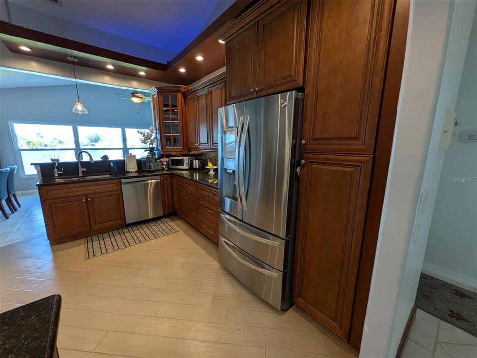 For Sale: $450,000 (3 beds, 2 baths, 2037 Square Feet)