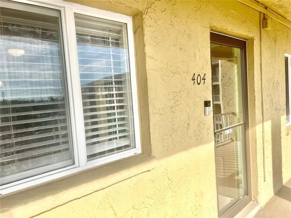 For Sale: $94,900 (2 beds, 1 baths, 960 Square Feet)