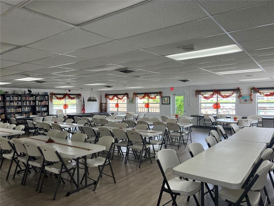 For Sale: $94,900 (2 beds, 1 baths, 960 Square Feet)