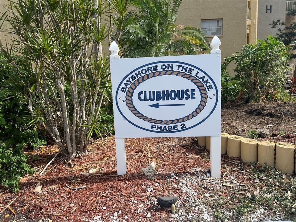 For Sale: $94,900 (2 beds, 1 baths, 960 Square Feet)