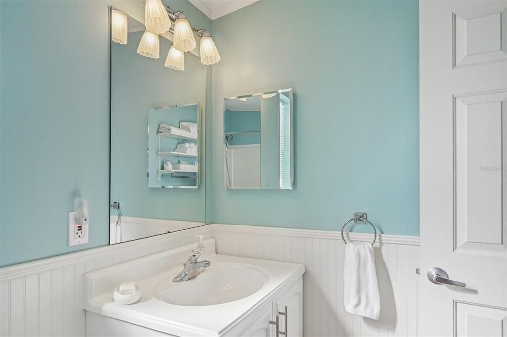 For Sale: $275,000 (2 beds, 2 baths, 1842 Square Feet)