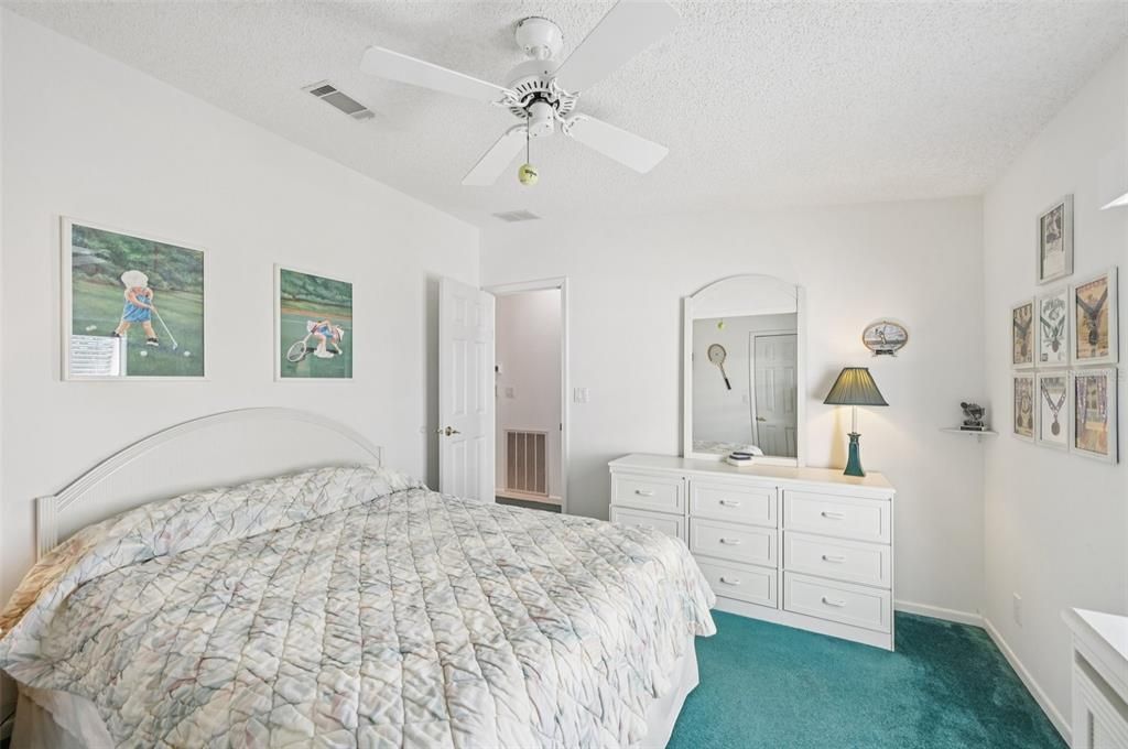 For Sale: $275,000 (2 beds, 2 baths, 1842 Square Feet)