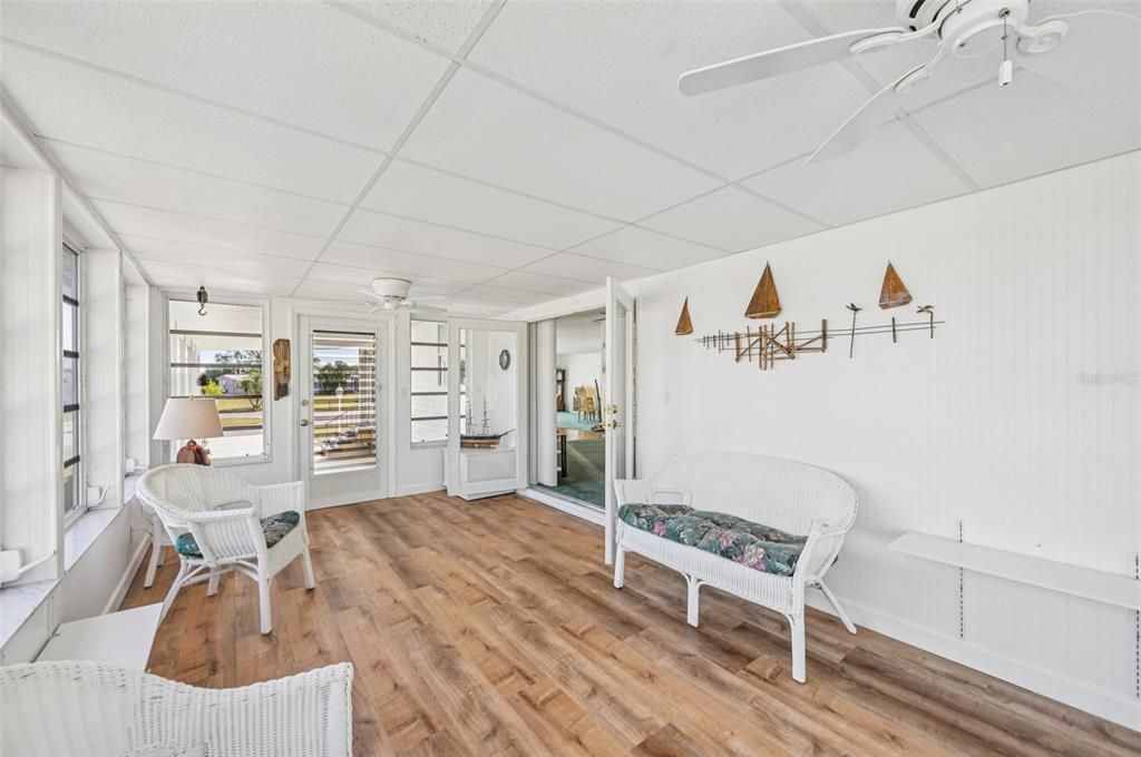 For Sale: $275,000 (2 beds, 2 baths, 1842 Square Feet)