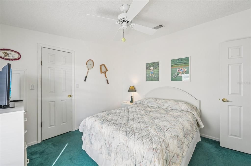 For Sale: $275,000 (2 beds, 2 baths, 1842 Square Feet)