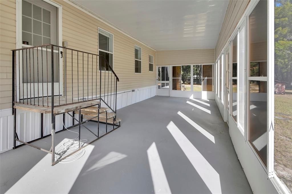 待售: $299,900 (3 贝兹, 2 浴室, 1296 平方英尺)