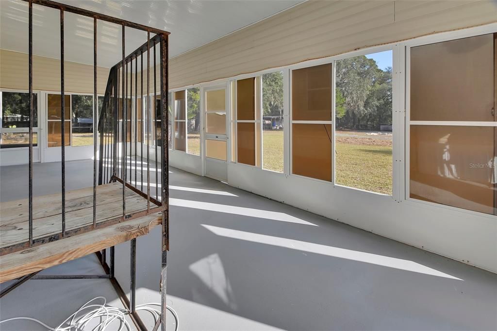 待售: $299,900 (3 贝兹, 2 浴室, 1296 平方英尺)