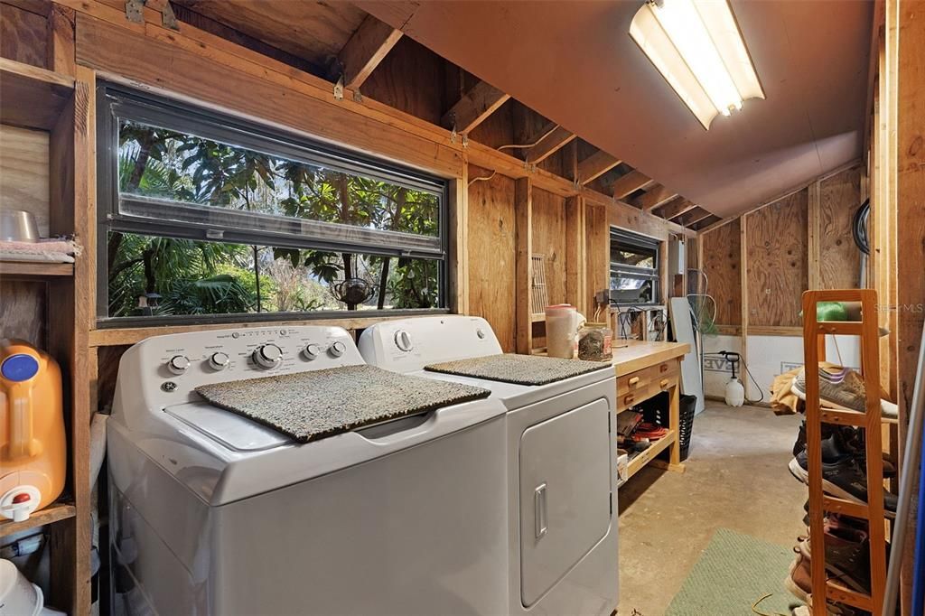 For Sale: $759,000 (3 beds, 1 baths, 1202 Square Feet)