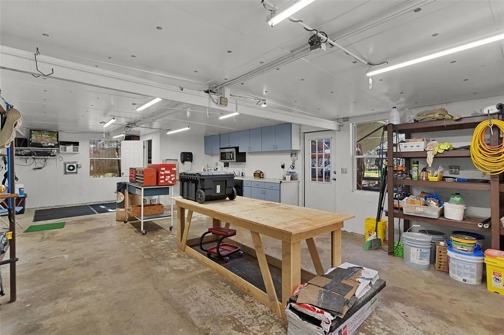 For Sale: $759,000 (3 beds, 1 baths, 1202 Square Feet)