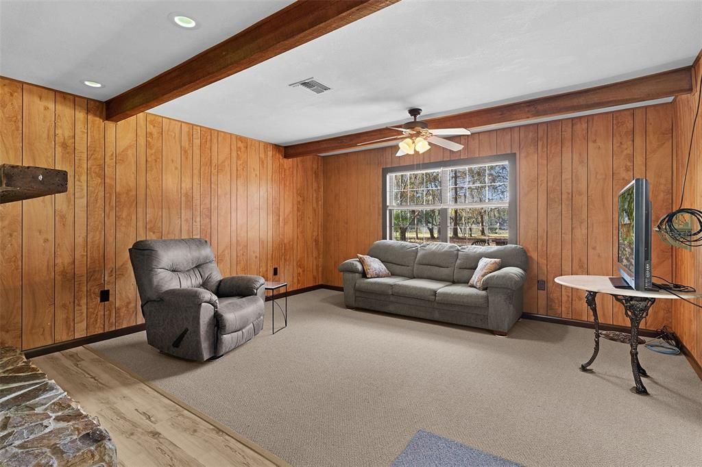 For Sale: $759,000 (3 beds, 1 baths, 1202 Square Feet)