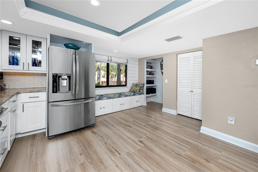 待售: $685,000 (2 贝兹, 2 浴室, 1750 平方英尺)