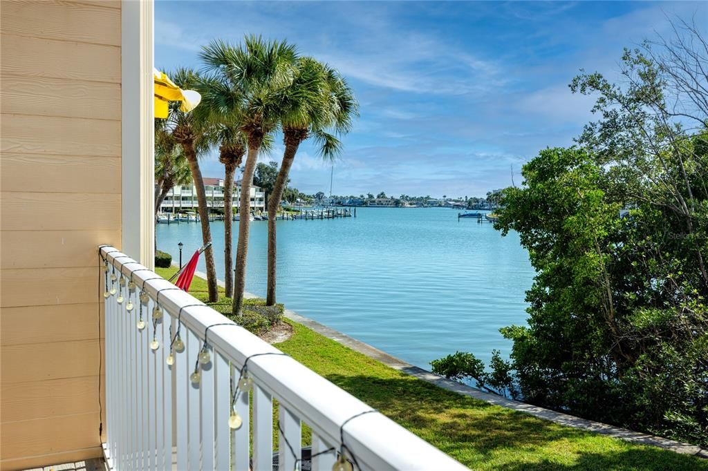 待售: $685,000 (2 贝兹, 2 浴室, 1750 平方英尺)