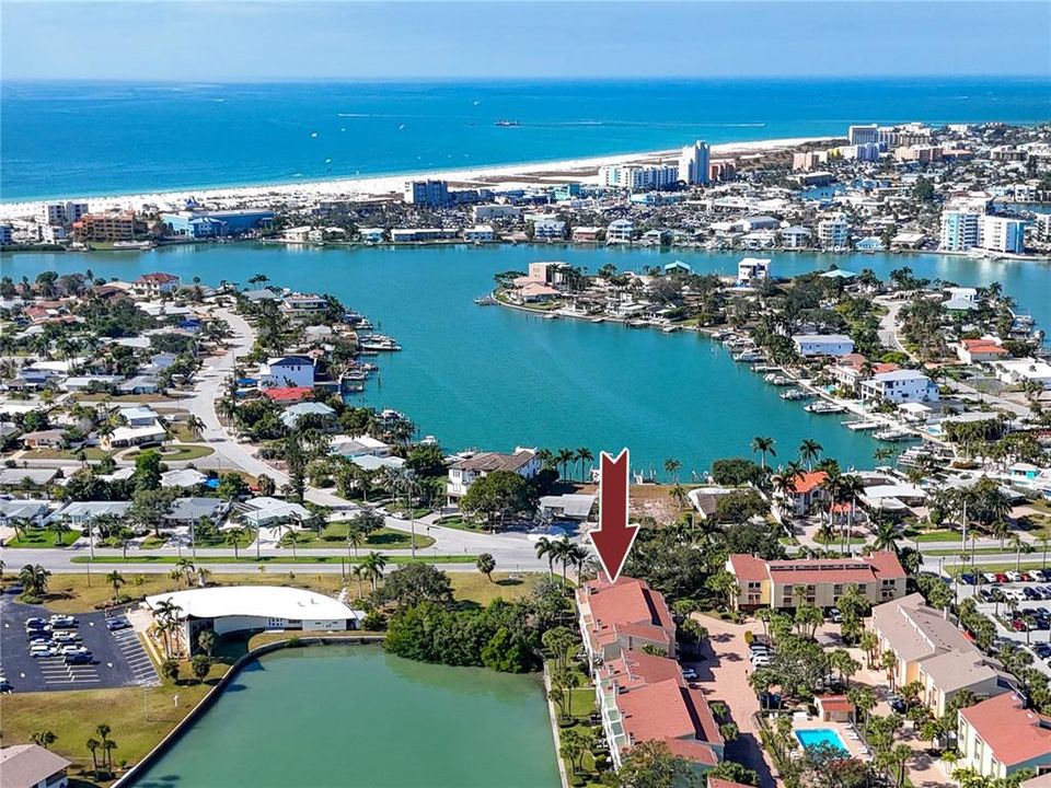 待售: $685,000 (2 贝兹, 2 浴室, 1750 平方英尺)