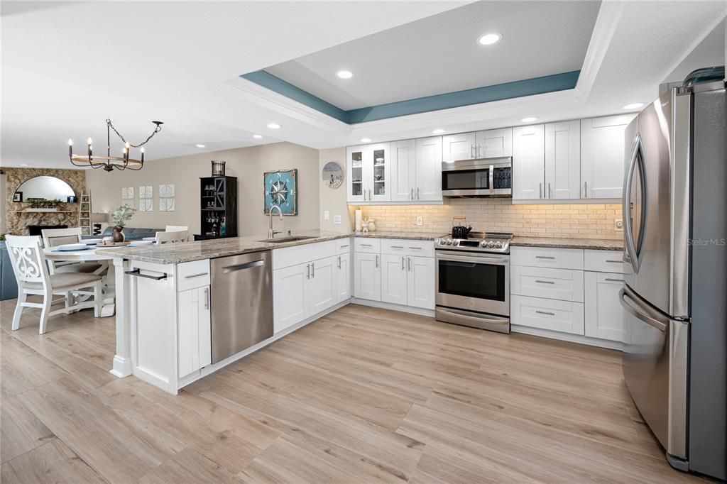 待售: $685,000 (2 贝兹, 2 浴室, 1750 平方英尺)