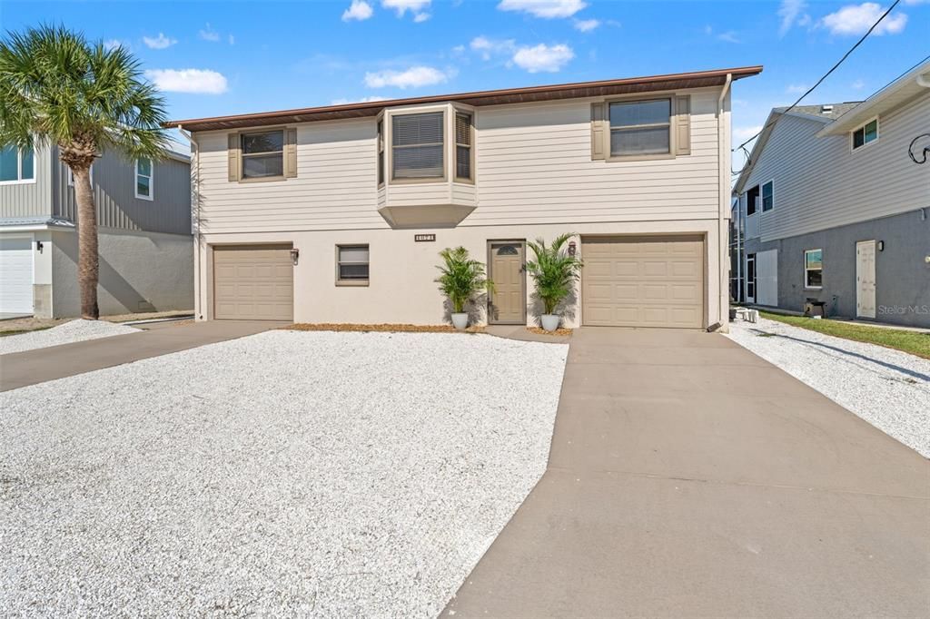 For Sale: $600,000 (3 beds, 2 baths, 1260 Square Feet)