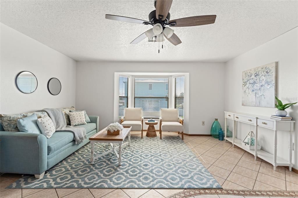 For Sale: $600,000 (3 beds, 2 baths, 1260 Square Feet)