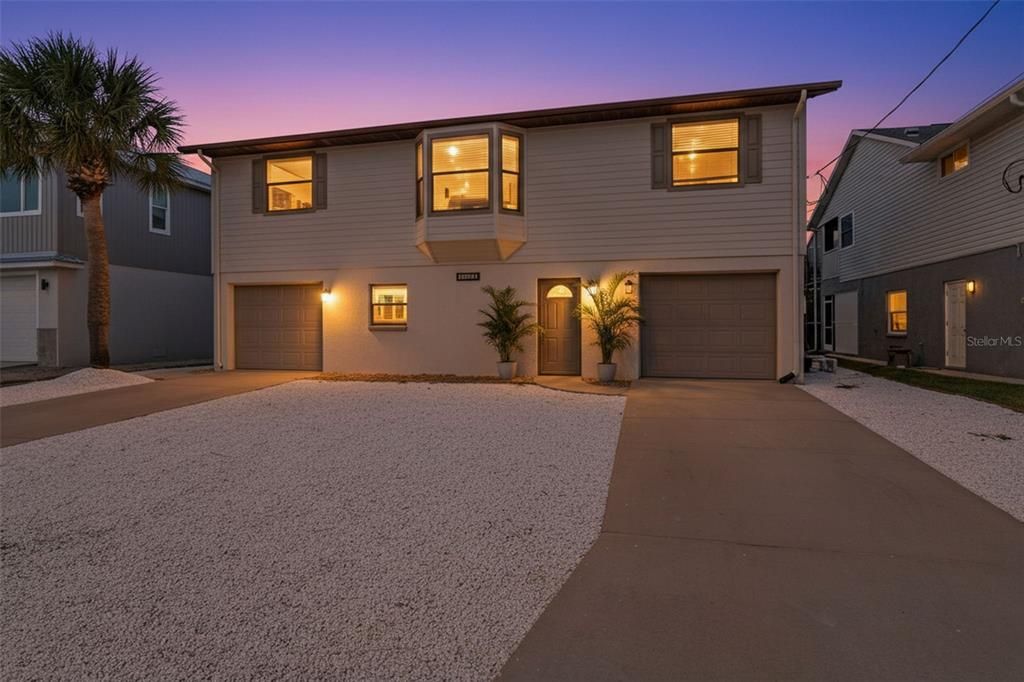 For Sale: $600,000 (3 beds, 2 baths, 1260 Square Feet)