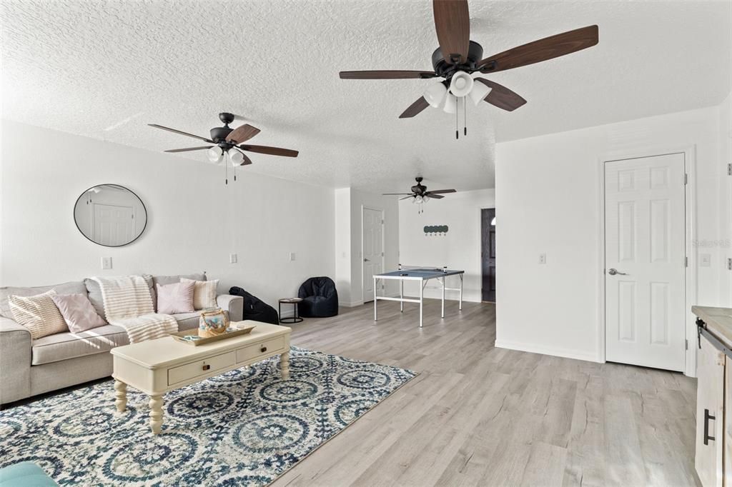 For Sale: $600,000 (3 beds, 2 baths, 1260 Square Feet)