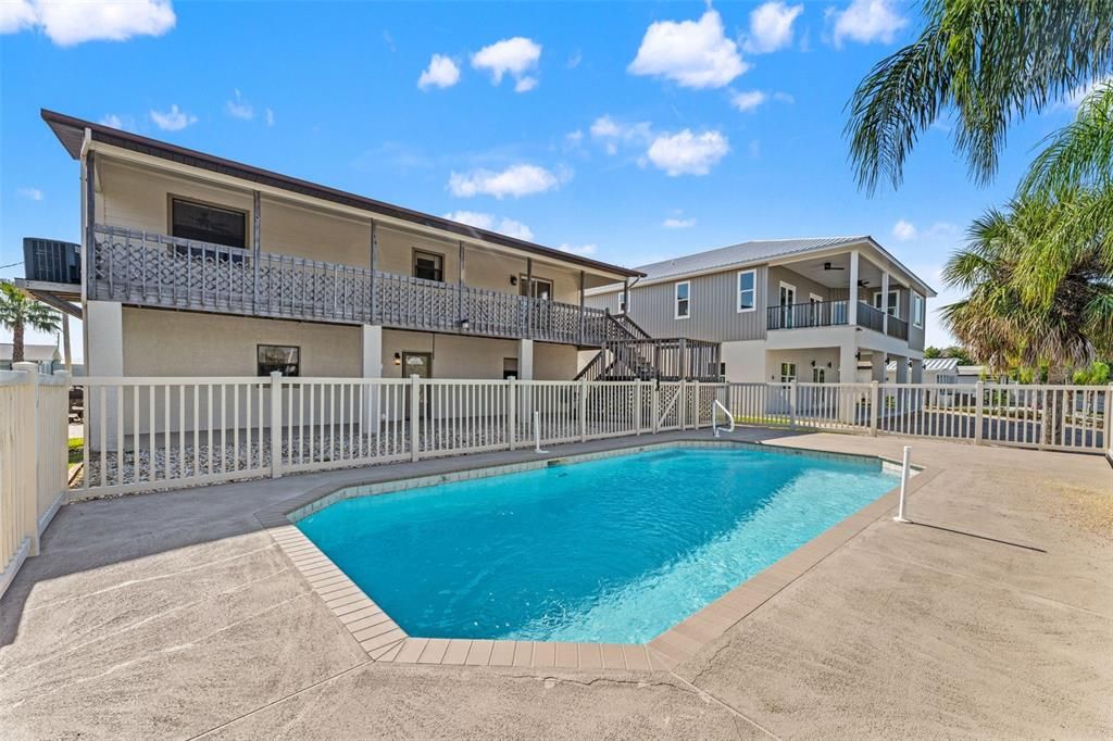 For Sale: $600,000 (3 beds, 2 baths, 1260 Square Feet)