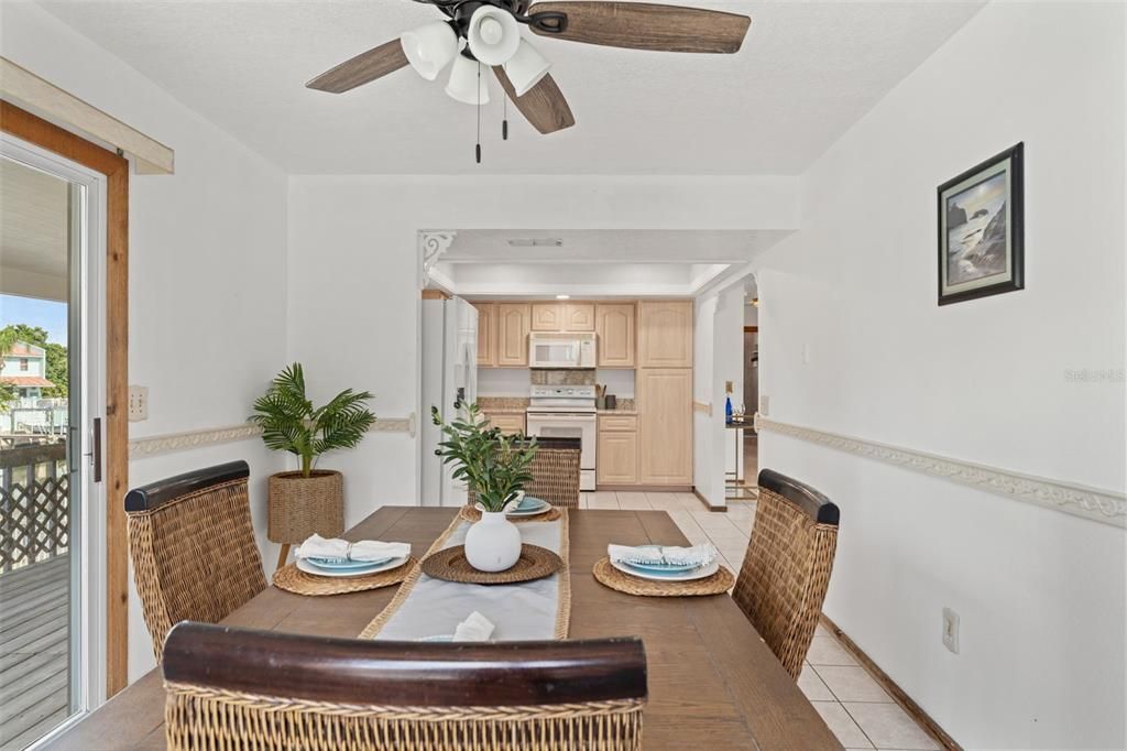 For Sale: $600,000 (3 beds, 2 baths, 1260 Square Feet)