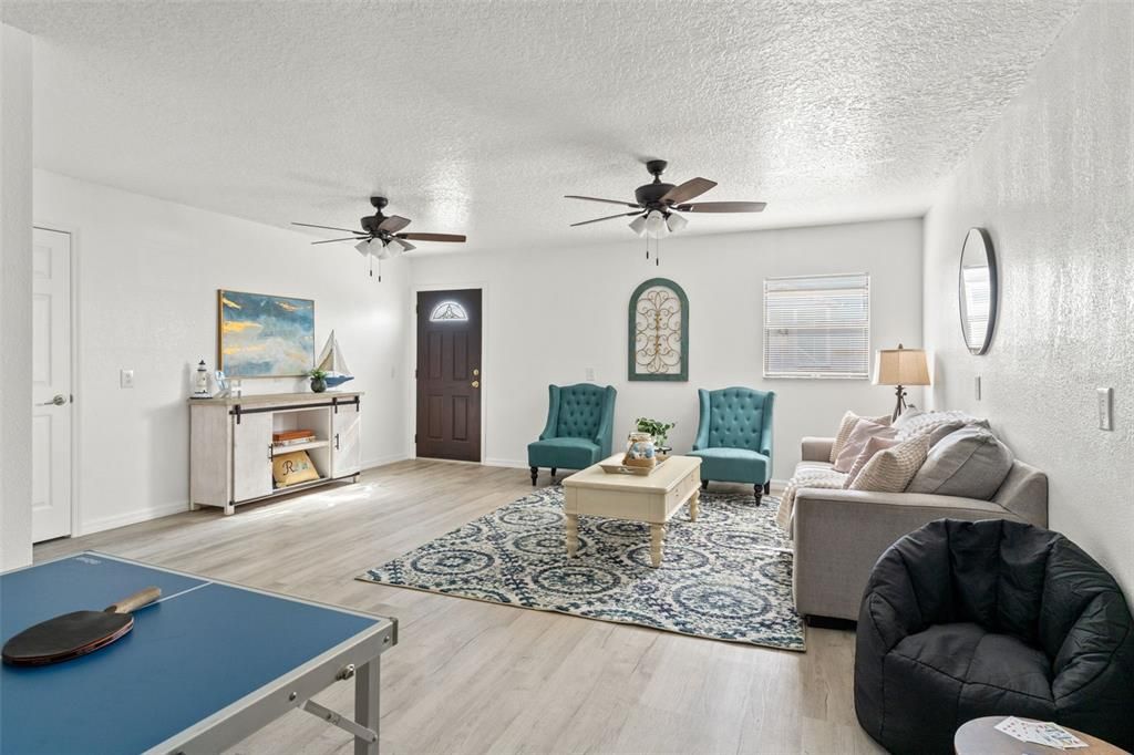 For Sale: $600,000 (3 beds, 2 baths, 1260 Square Feet)