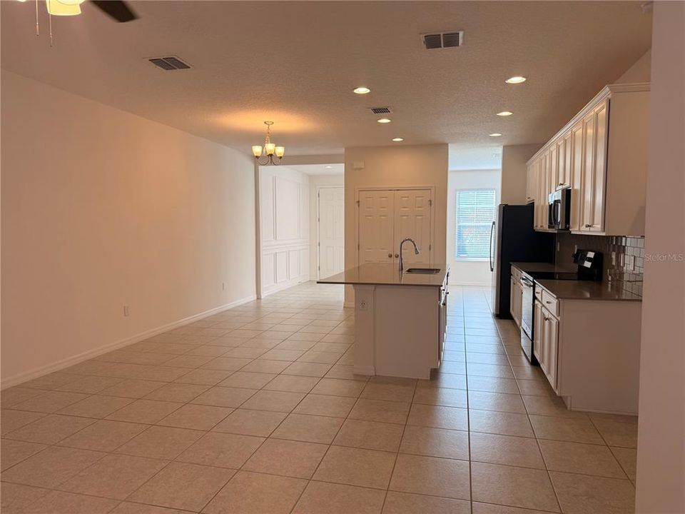 В аренду: $2,700 (3 спален, 2 ванн, 1840 Квадратных фут)