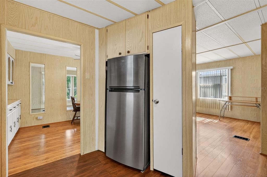 For Sale: $129,000 (2 beds, 2 baths, 1224 Square Feet)