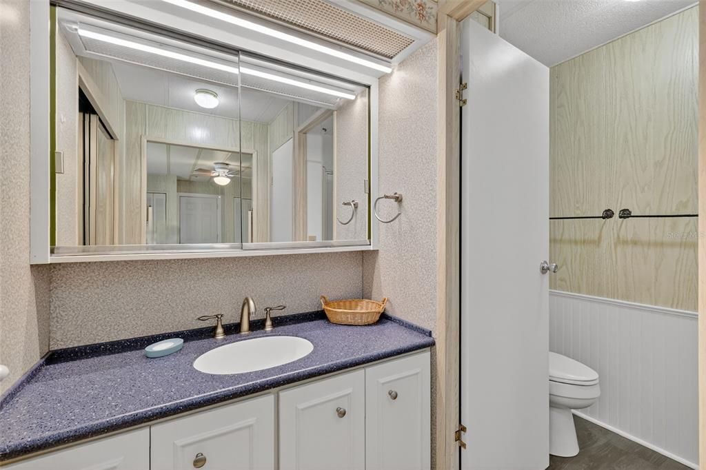 For Sale: $129,000 (2 beds, 2 baths, 1224 Square Feet)