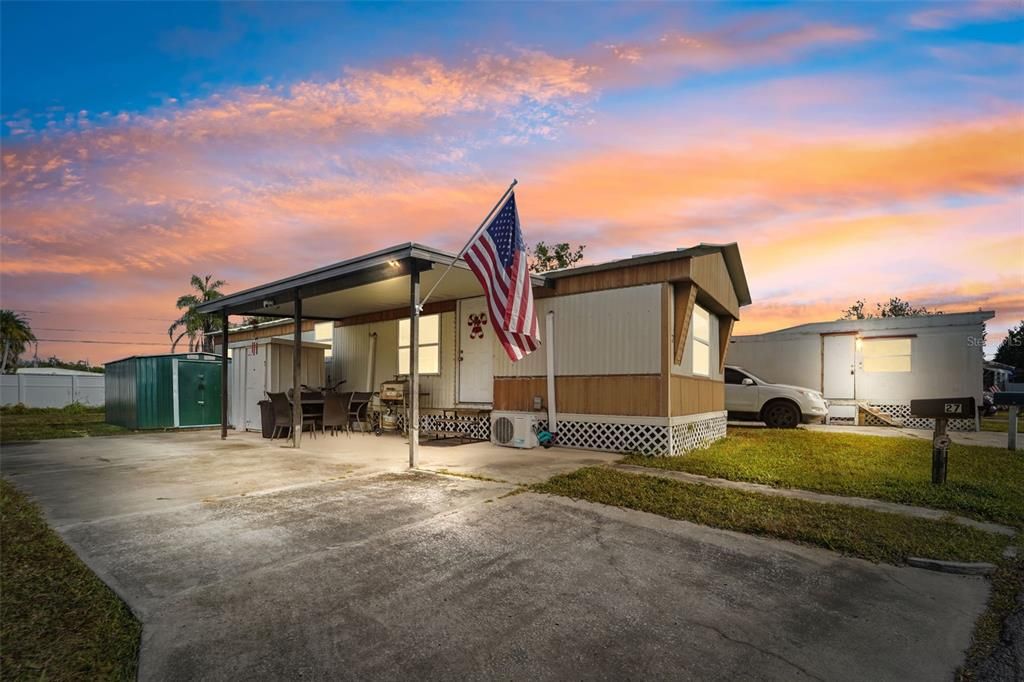 待售: $99,900 (2 贝兹, 1 浴室, 750 平方英尺)