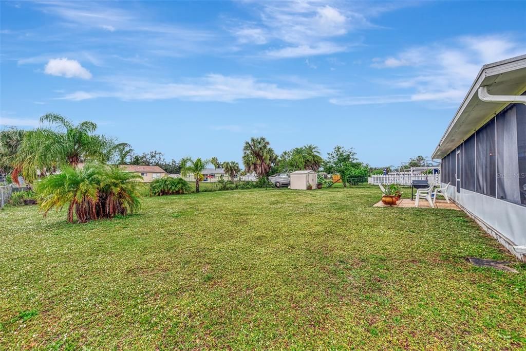 For Sale: $234,800 (2 beds, 2 baths, 912 Square Feet)