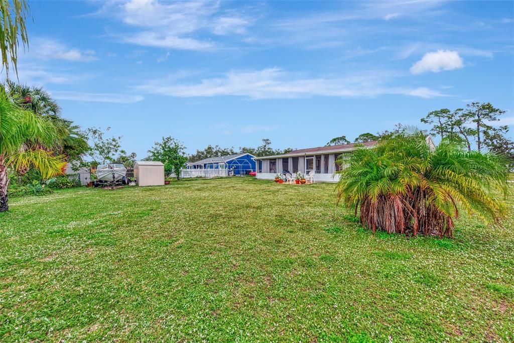 For Sale: $234,800 (2 beds, 2 baths, 912 Square Feet)