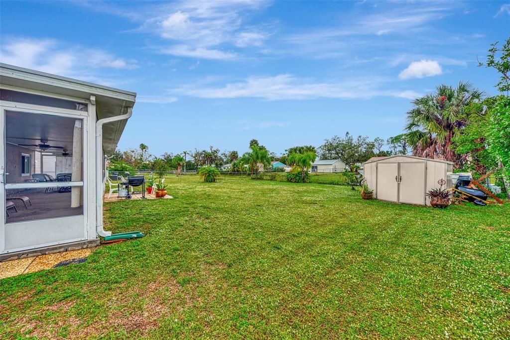 For Sale: $234,800 (2 beds, 2 baths, 912 Square Feet)