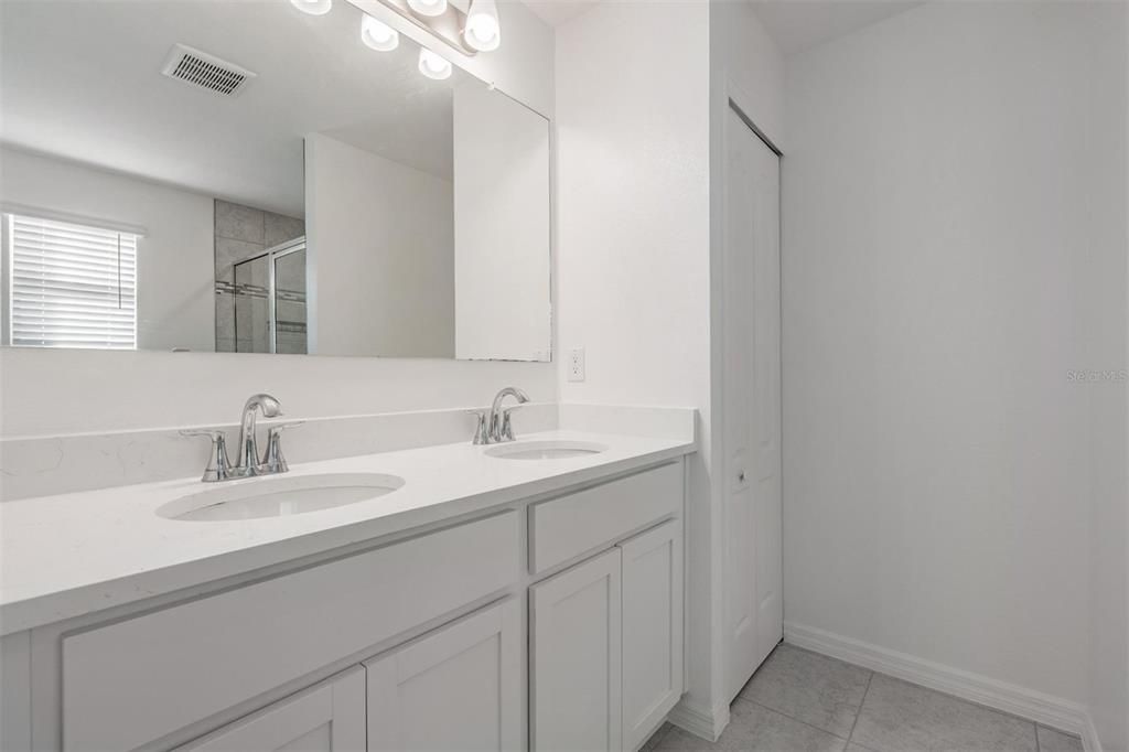 For Rent: $2,300 (3 beds, 2 baths, 1694 Square Feet)