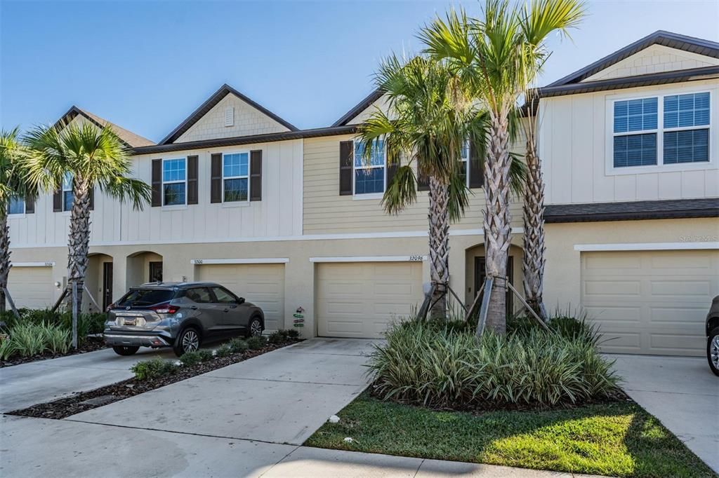 For Rent: $2,300 (3 beds, 2 baths, 1694 Square Feet)