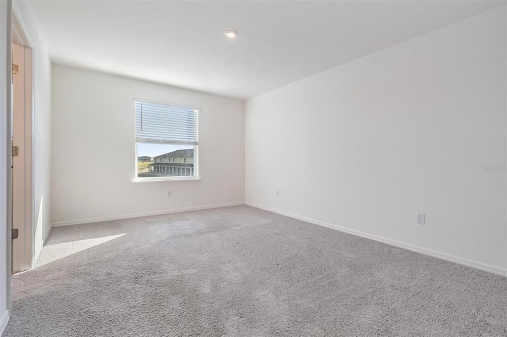 For Rent: $2,300 (3 beds, 2 baths, 1694 Square Feet)