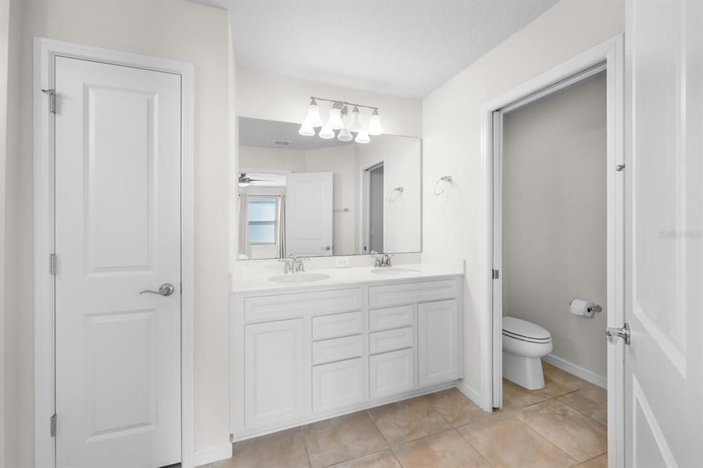 出租: $3,200 (3 贝兹, 2 浴室, 1712 平方英尺)