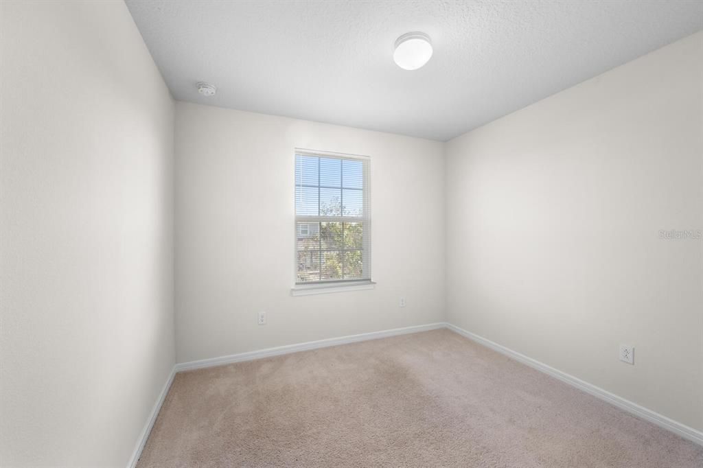 出租: $3,200 (3 贝兹, 2 浴室, 1712 平方英尺)