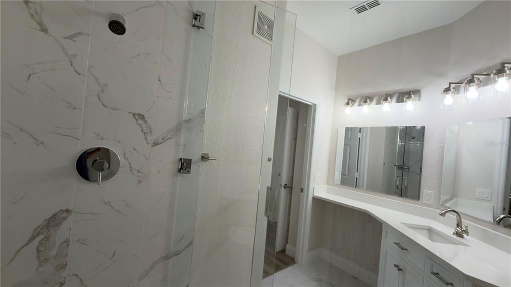 В аренду: $2,600 (3 спален, 2 ванн, 1247 Квадратных фут)