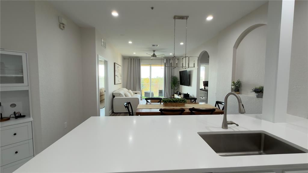 В аренду: $2,600 (3 спален, 2 ванн, 1247 Квадратных фут)