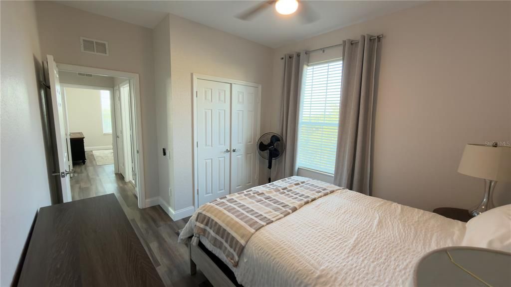 В аренду: $2,600 (3 спален, 2 ванн, 1247 Квадратных фут)