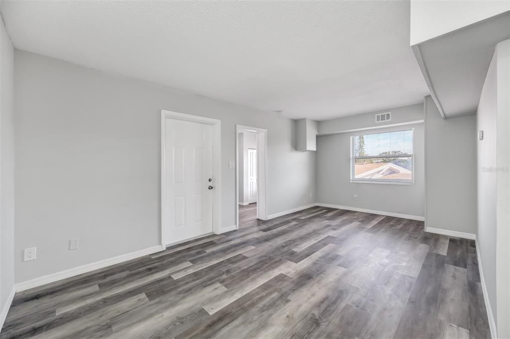 待售: $840,000 (10 贝兹, 0 浴室, 3278 平方英尺)