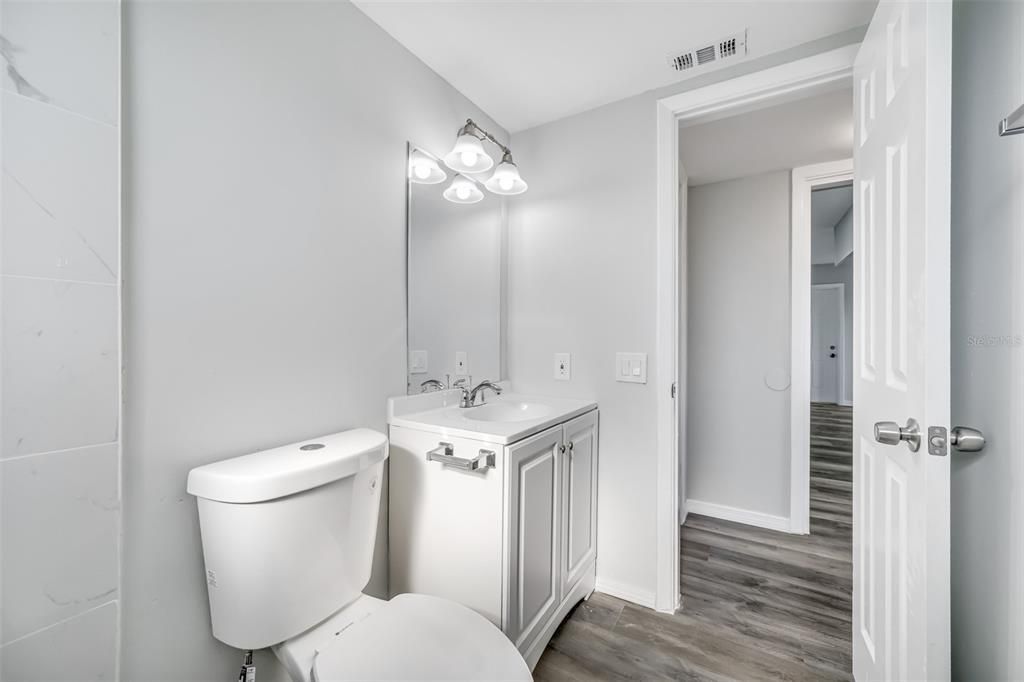 待售: $840,000 (10 贝兹, 0 浴室, 3278 平方英尺)