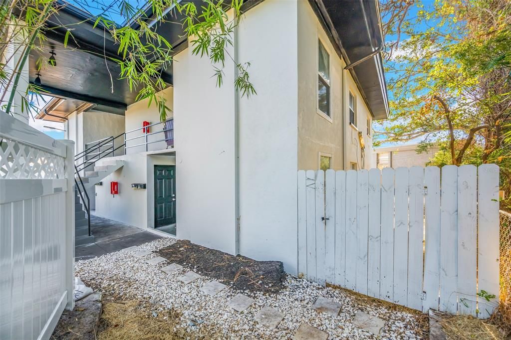 待售: $840,000 (10 贝兹, 0 浴室, 3278 平方英尺)