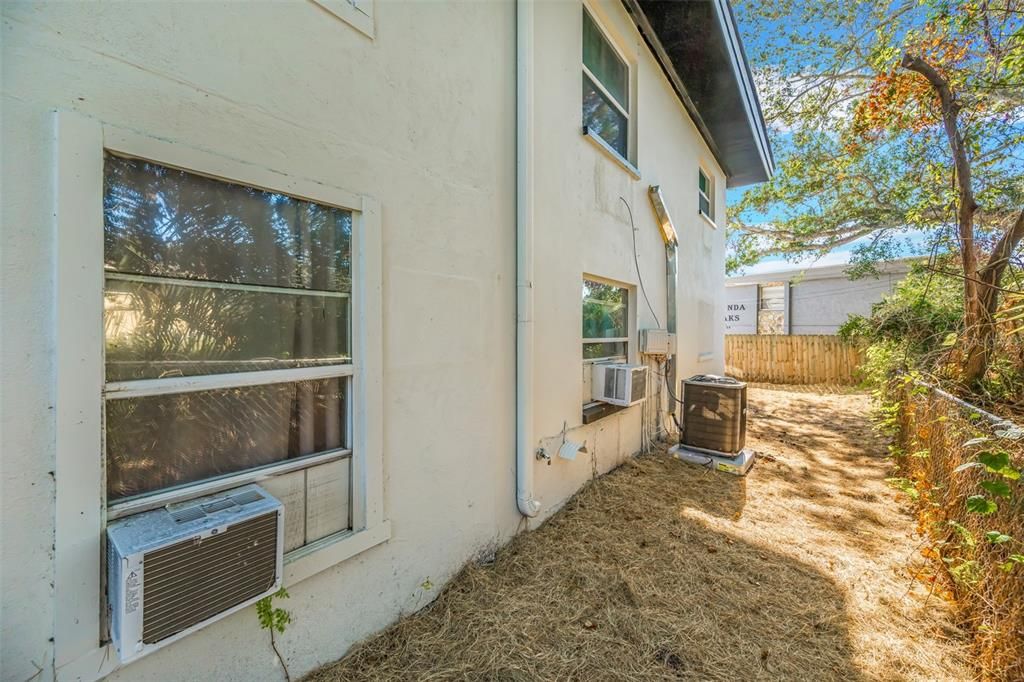 待售: $840,000 (10 贝兹, 0 浴室, 3278 平方英尺)