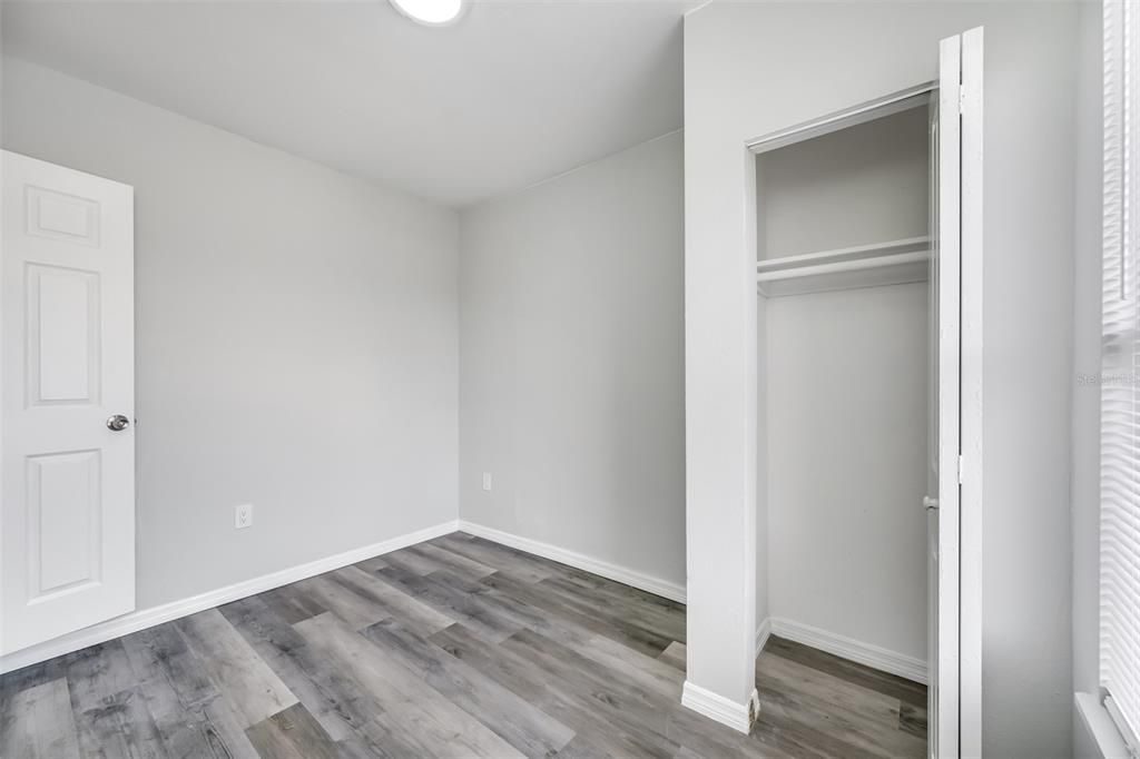 待售: $840,000 (10 贝兹, 0 浴室, 3278 平方英尺)