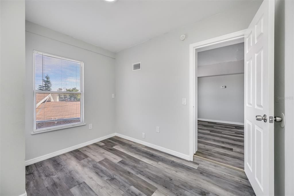 待售: $840,000 (10 贝兹, 0 浴室, 3278 平方英尺)